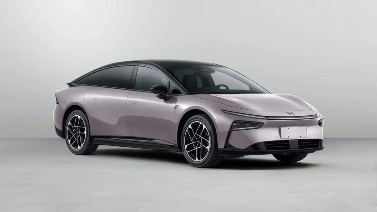 Первый в мире автомобиль с искусственным интеллектом Xpeng P7+ уже в пути!