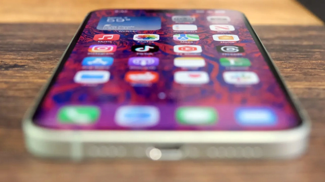 16 еще не был представлен: начали утекать характеристики iPhone 17!