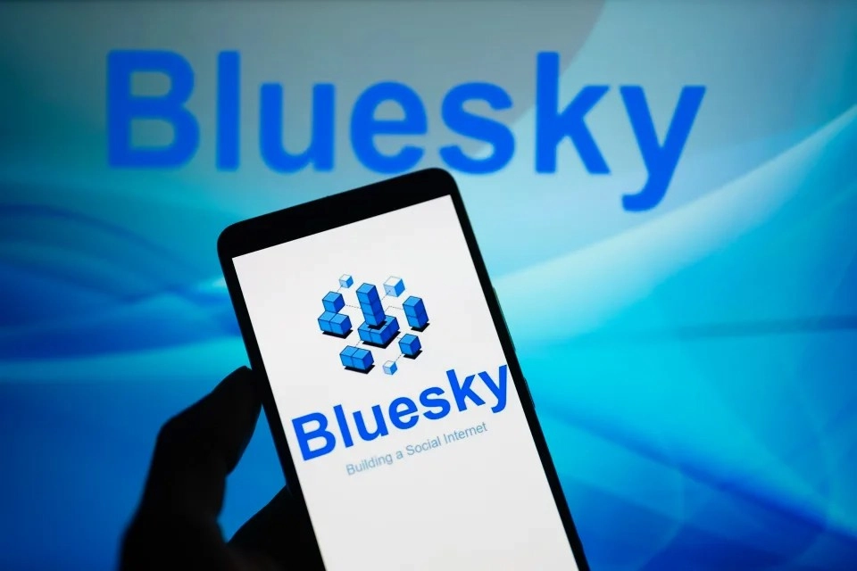 تم حظر X، وتولى Bluesky الرحلة! مليون مستخدم…