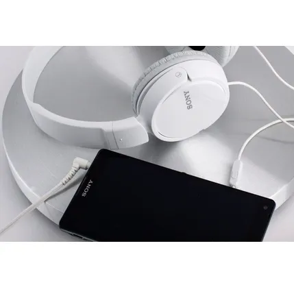 سماعة رأس سلكية Sony MDR-ZX110AP باللون الأبيض (MDRZX110APWZE)